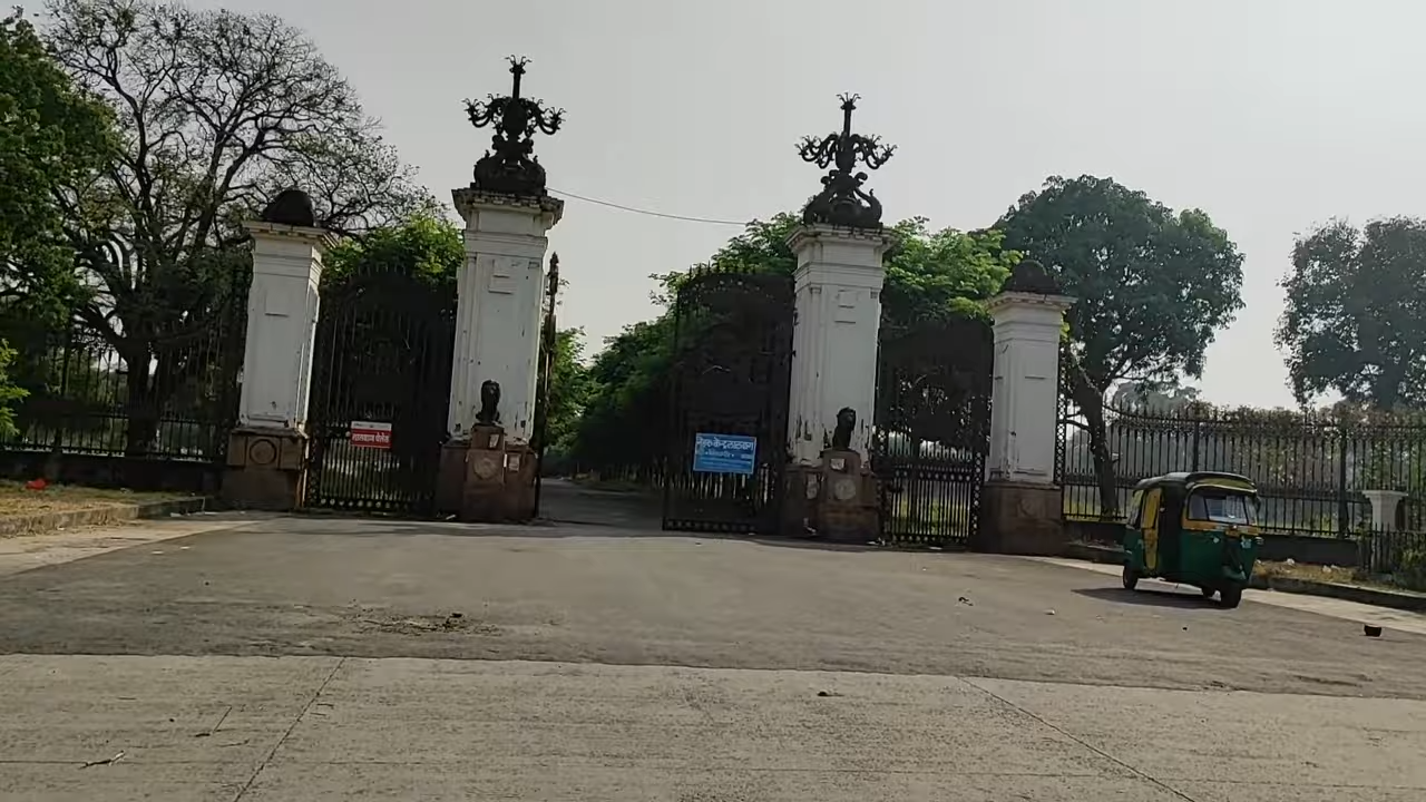 lal bagh palace indore